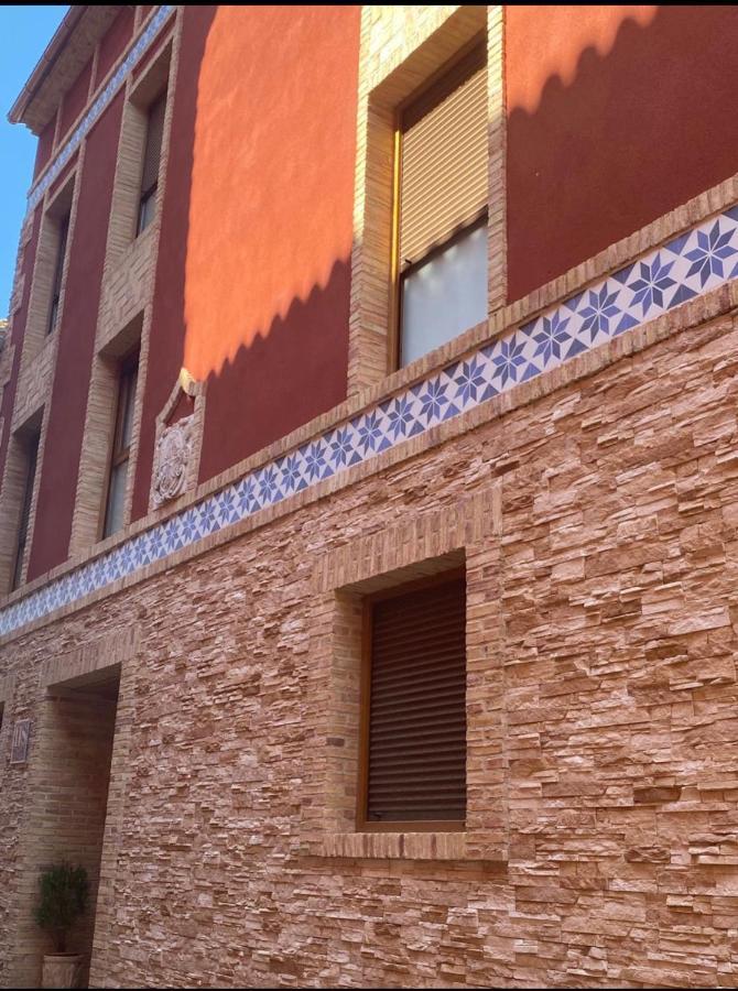 Hostal Sara Villafeliche Exterior photo